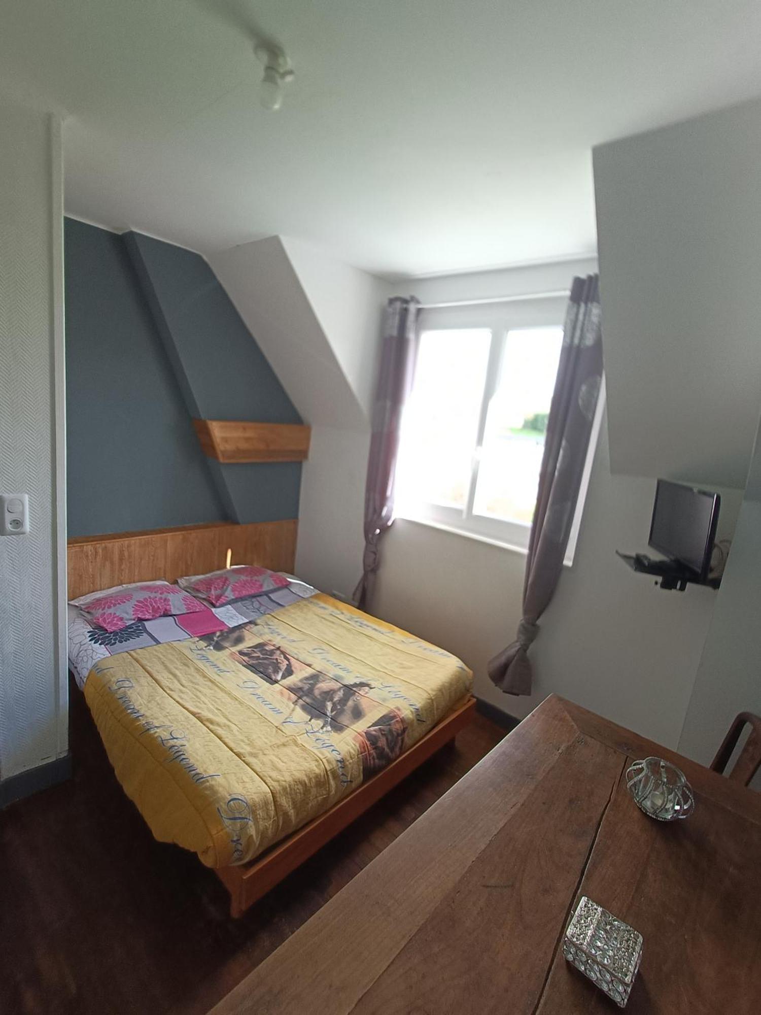 Maison Rose Chérencé-le-Roussel Buitenkant foto